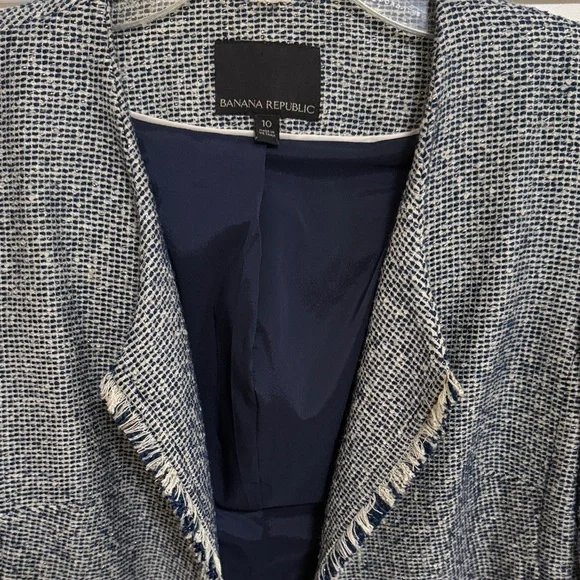 Banana Republic Women's Gray Tweed Blazer - Picture 3 of 6